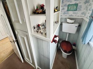 Separate wc- click for photo gallery